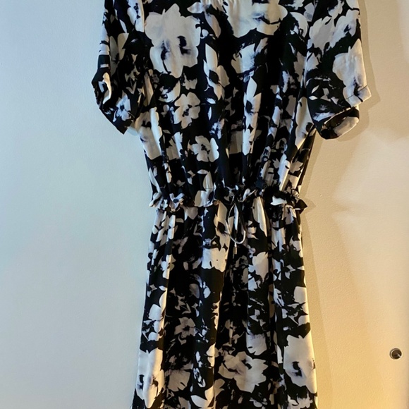 BCBG Floral dress - Picture 4 of 5